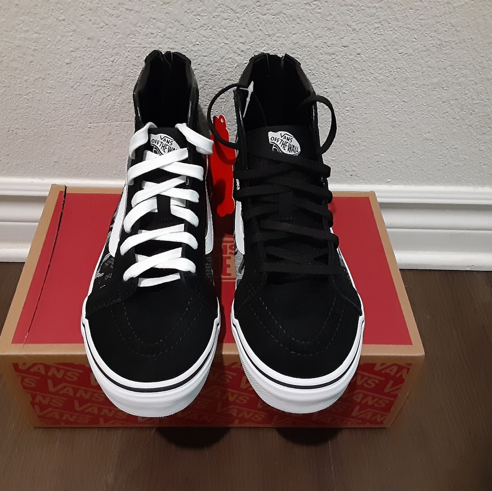 Vans - Picture 4 of 4